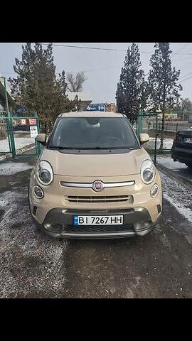 Бежевый Фиат 500L, объемом двигателя 1.4 л и пробегом 145 тыс. км за 10777 $, фото 1 на Automoto.ua