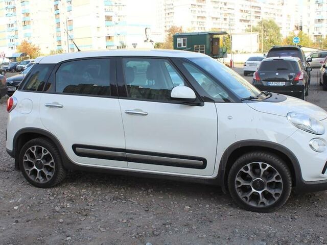 Бежевый Фиат 500L, объемом двигателя 1.3 л и пробегом 49 тыс. км за 13700 $, фото 1 на Automoto.ua