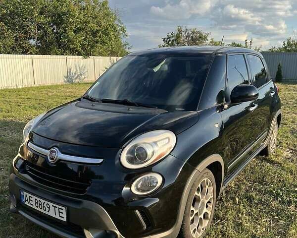 Чорний Фіат 500L, об'ємом двигуна 1.37 л та пробігом 149 тис. км за 8500 $, фото 1 на Automoto.ua