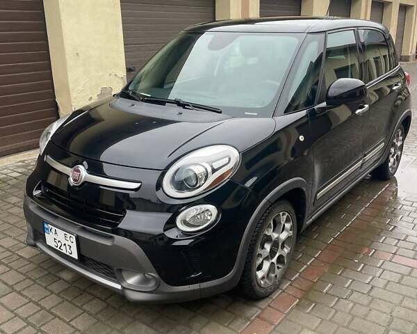 Черный Фиат 500L, объемом двигателя 1.37 л и пробегом 132 тыс. км за 8400 $, фото 1 на Automoto.ua