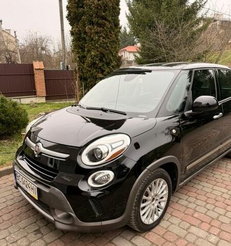 Чорний Фіат 500L, об'ємом двигуна 1.4 л та пробігом 158 тис. км за 7500 $, фото 1 на Automoto.ua