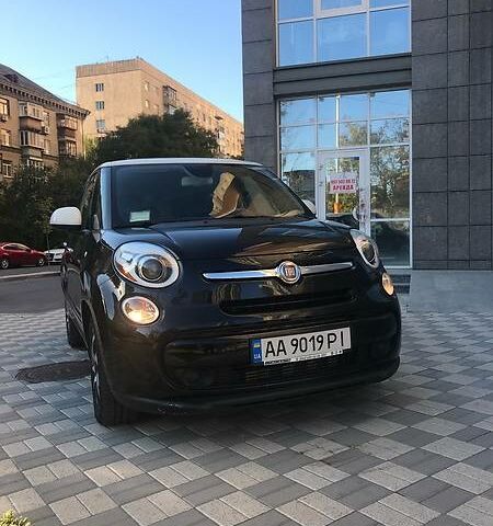 Чорний Фіат 500L, об'ємом двигуна 1.4 л та пробігом 80 тис. км за 12500 $, фото 1 на Automoto.ua