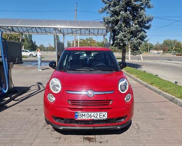 Красный Фиат 500L, объемом двигателя 1.4 л и пробегом 305 тыс. км за 7200 $, фото 1 на Automoto.ua