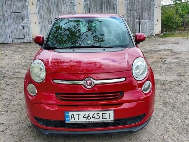 Красный Фиат 500L, объемом двигателя 1.37 л и пробегом 162 тыс. км за 6700 $, фото 1 на Automoto.ua