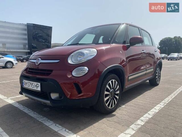 Красный Фиат 500L, объемом двигателя 1.3 л и пробегом 141 тыс. км за 10800 $, фото 1 на Automoto.ua