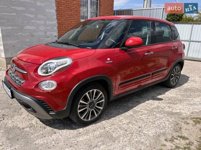 Красный Фиат 500L, объемом двигателя 1.4 л и пробегом 23 тыс. км за 12000 $, фото 1 на Automoto.ua