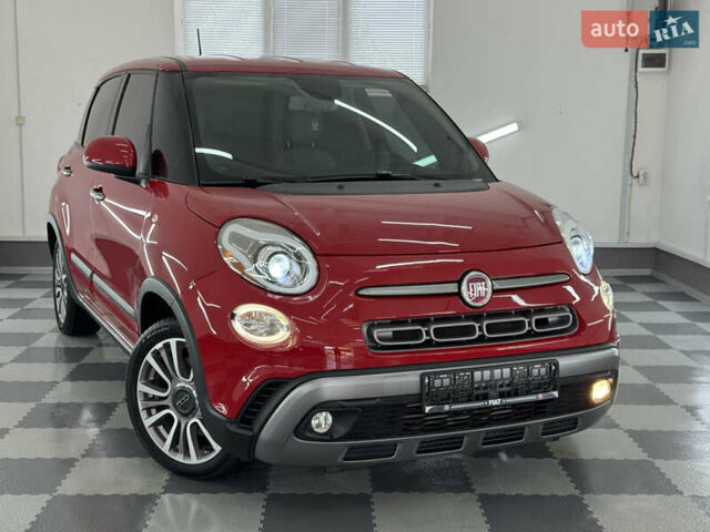 Красный Фиат 500L, объемом двигателя 1.4 л и пробегом 127 тыс. км за 13399 $, фото 1 на Automoto.ua