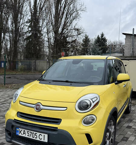 Жовтий Фіат 500L, об'ємом двигуна 1.37 л та пробігом 140 тис. км за 7500 $, фото 1 на Automoto.ua