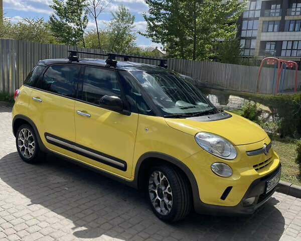 Желтый Фиат 500L, объемом двигателя 1.25 л и пробегом 156 тыс. км за 9850 $, фото 1 на Automoto.ua