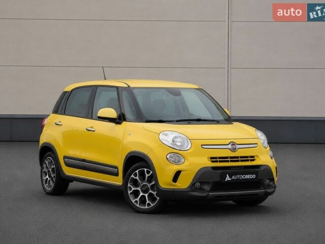 Жовтий Фіат 500L, об'ємом двигуна 1.2 л та пробігом 91 тис. км за 13900 $, фото 1 на Automoto.ua