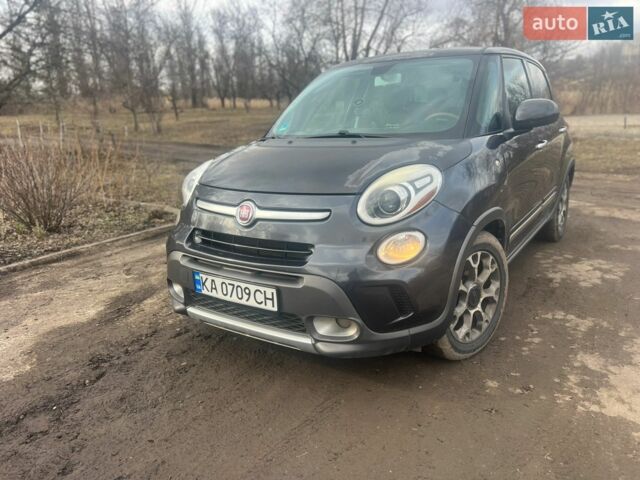 Серый Фиат 500L, объемом двигателя 1.4 л и пробегом 125 тыс. км за 8300 $, фото 1 на Automoto.ua