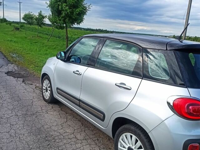 Серый Фиат 500L, объемом двигателя 1.3 л и пробегом 122 тыс. км за 7977 $, фото 1 на Automoto.ua