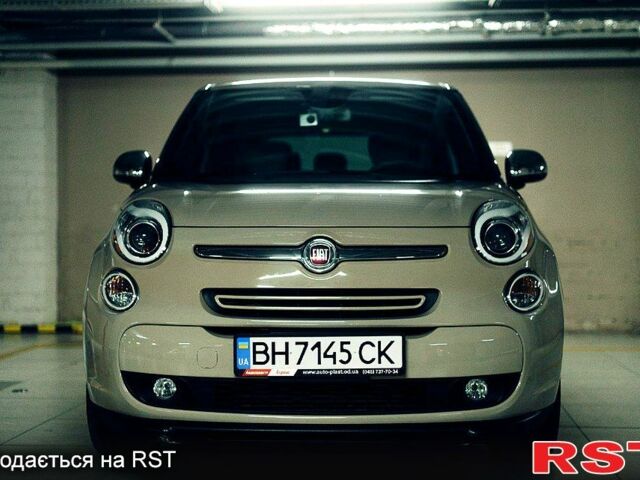 Сірий Фіат 500L, об'ємом двигуна 1.4 л та пробігом 900 тис. км за 9000 $, фото 1 на Automoto.ua