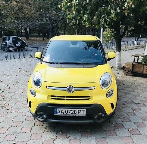 Оранжевый Фиат 500L, объемом двигателя 1.4 л и пробегом 74 тыс. км за 9500 $, фото 1 на Automoto.ua