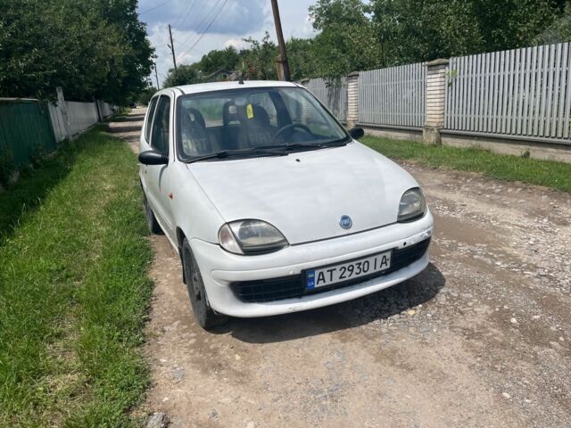 Белый Фиат 600, объемом двигателя 1.1 л и пробегом 223 тыс. км за 1500 $, фото 1 на Automoto.ua