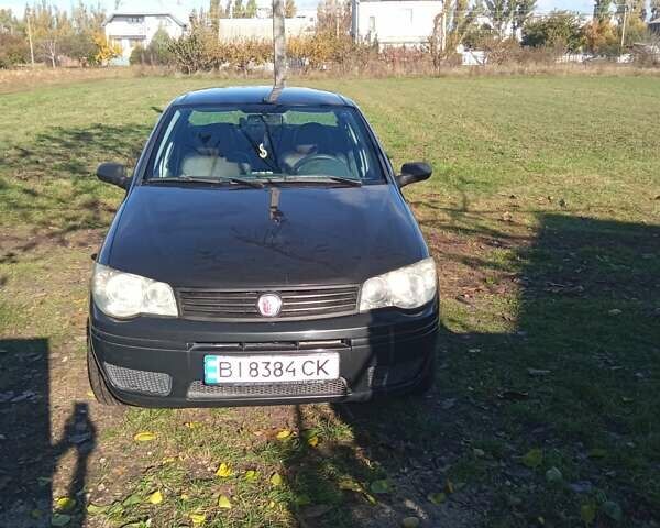 Чорний Фіат Альбеа, об'ємом двигуна 1.37 л та пробігом 167 тис. км за 4000 $, фото 1 на Automoto.ua