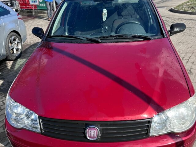 Червоний Фіат Альбеа, об'ємом двигуна 1.4 л та пробігом 116 тис. км за 4000 $, фото 1 на Automoto.ua