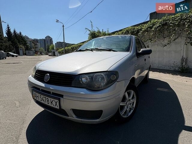 Серый Фиат Альбеа, объемом двигателя 1.37 л и пробегом 171 тыс. км за 3500 $, фото 1 на Automoto.ua