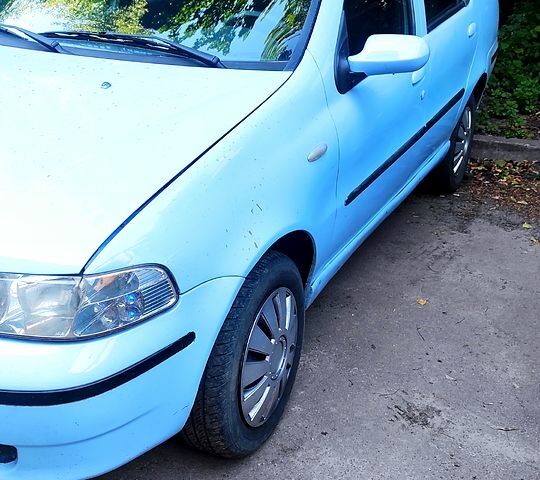 Синій Фіат Альбеа, об'ємом двигуна 1.2 л та пробігом 160 тис. км за 1800 $, фото 1 на Automoto.ua