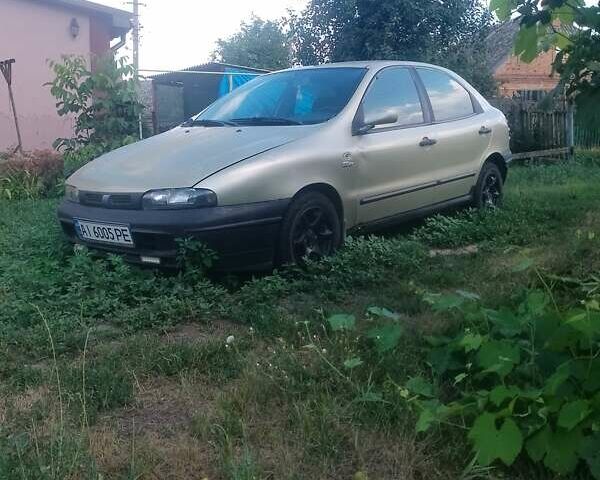 Бежевий Фіат Брава, об'ємом двигуна 1.75 л та пробігом 290 тис. км за 850 $, фото 1 на Automoto.ua