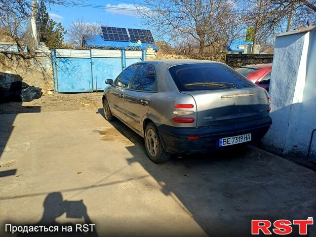 Серый Фиат Брава, объемом двигателя 1.6 л и пробегом 200 тыс. км за 1400 $, фото 1 на Automoto.ua