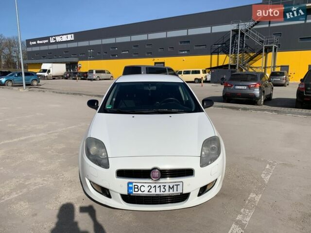 Белый Фиат Браво, объемом двигателя 1.37 л и пробегом 230 тыс. км за 6000 $, фото 1 на Automoto.ua