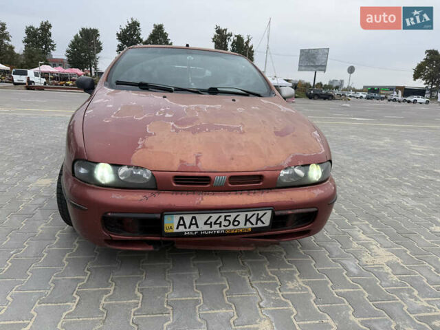 Красный Фиат Браво, объемом двигателя 1.6 л и пробегом 260 тыс. км за 1250 $, фото 1 на Automoto.ua