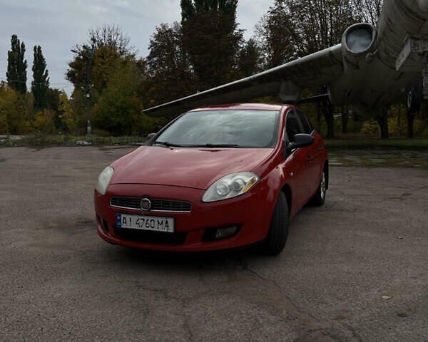Красный Фиат Браво, объемом двигателя 1.37 л и пробегом 320 тыс. км за 4500 $, фото 1 на Automoto.ua