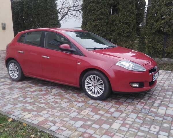 Красный Фиат Браво, объемом двигателя 1.37 л и пробегом 250 тыс. км за 5300 $, фото 1 на Automoto.ua