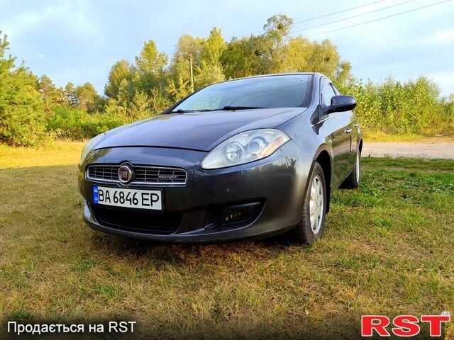 Серый Фиат Браво, объемом двигателя 1.6 л и пробегом 203 тыс. км за 5700 $, фото 1 на Automoto.ua