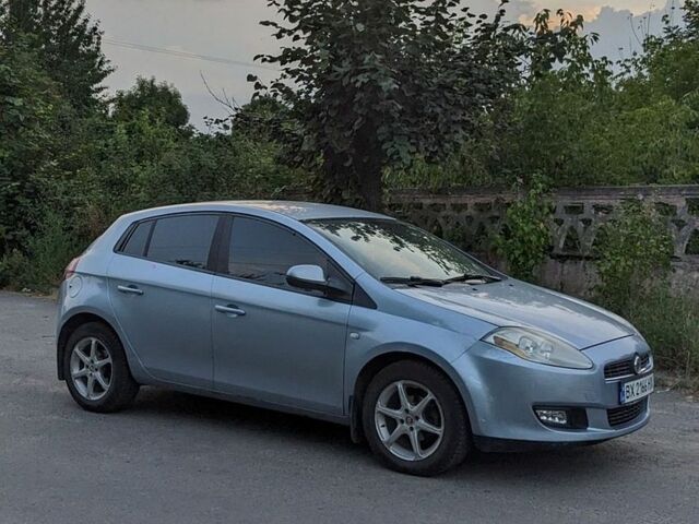 Синій Фіат Браво, об'ємом двигуна 1.37 л та пробігом 320 тис. км за 3300 $, фото 1 на Automoto.ua