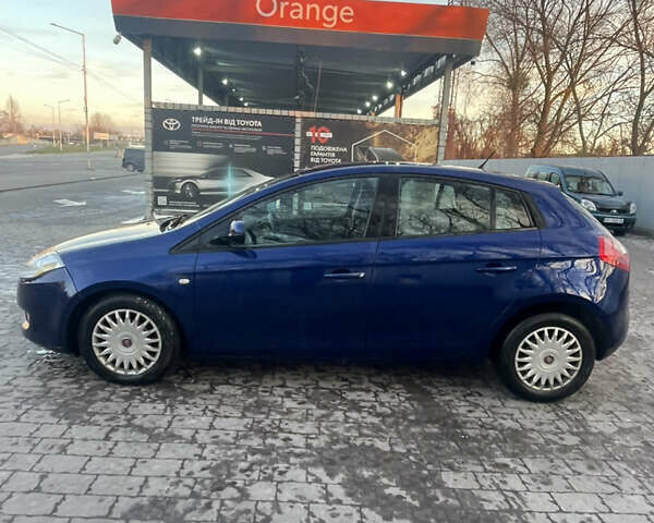 Синий Фиат Браво, объемом двигателя 1.6 л и пробегом 287 тыс. км за 3500 $, фото 1 на Automoto.ua