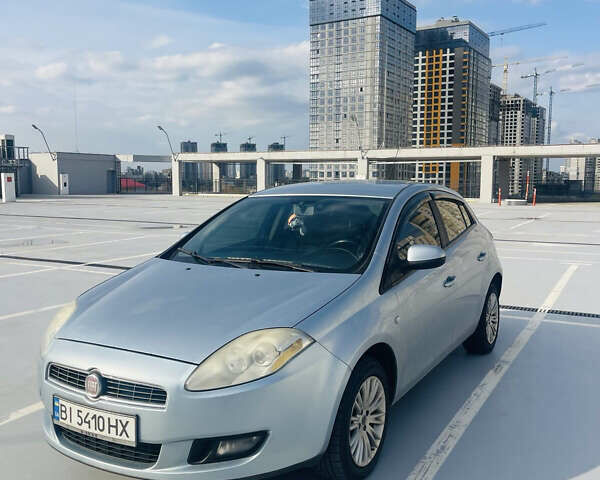 Синій Фіат Браво, об'ємом двигуна 1.4 л та пробігом 294 тис. км за 4400 $, фото 1 на Automoto.ua