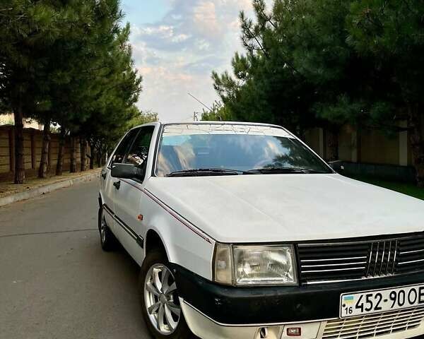 Белый Фиат Крома, объемом двигателя 2 л и пробегом 230 тыс. км за 1550 $, фото 1 на Automoto.ua