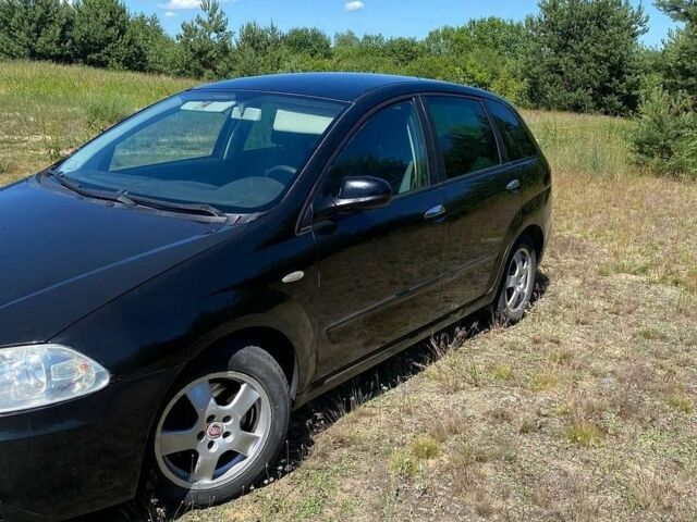 Черный Фиат Крома, объемом двигателя 1.91 л и пробегом 250 тыс. км за 3500 $, фото 1 на Automoto.ua