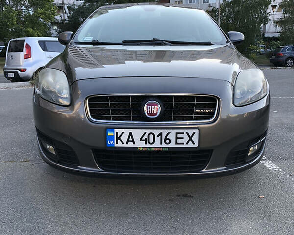 Коричневый Фиат Крома, объемом двигателя 1.9 л и пробегом 320 тыс. км за 5600 $, фото 1 на Automoto.ua