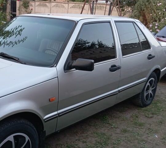 Серый Фиат Крома, объемом двигателя 0 л и пробегом 3 тыс. км за 1000 $, фото 1 на Automoto.ua