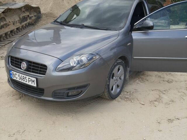 Сірий Фіат Croma, об'ємом двигуна 1.9 л та пробігом 480 тис. км за 5300 $, фото 1 на Automoto.ua