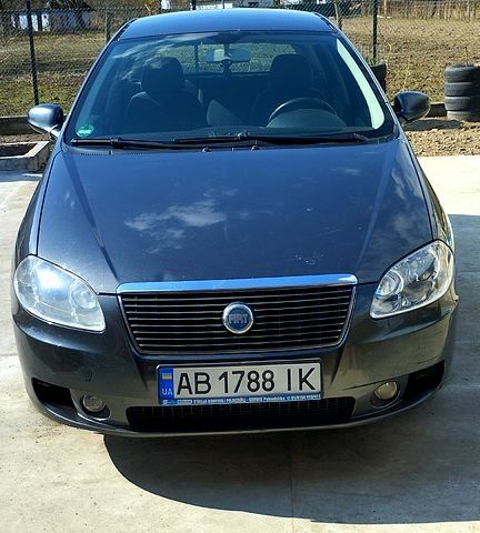 Сірий Фіат Croma, об'ємом двигуна 1.9 л та пробігом 317 тис. км за 4400 $, фото 1 на Automoto.ua