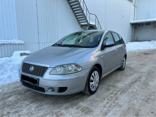 Сірий Фіат Croma, об'ємом двигуна 1.9 л та пробігом 353 тис. км за 2200 $, фото 1 на Automoto.ua