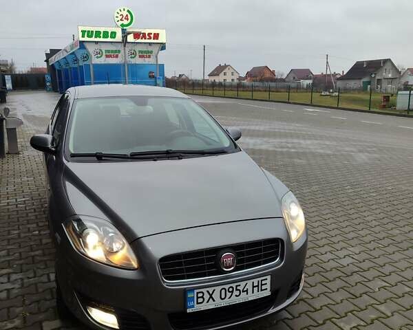 Серый Фиат Крома, объемом двигателя 1.8 л и пробегом 221 тыс. км за 5800 $, фото 1 на Automoto.ua