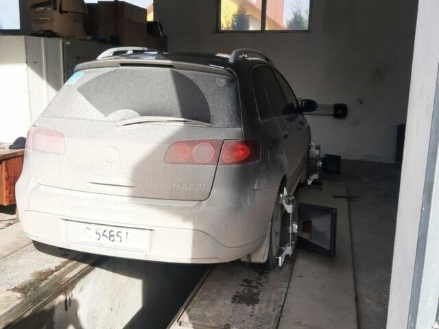 Сірий Фіат Croma, об'ємом двигуна 1.91 л та пробігом 480 тис. км за 4700 $, фото 1 на Automoto.ua