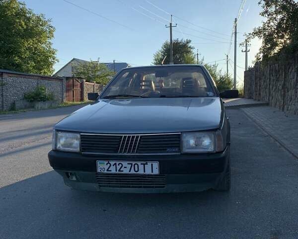 Серый Фиат Крома, объемом двигателя 2 л и пробегом 250 тыс. км за 1200 $, фото 1 на Automoto.ua
