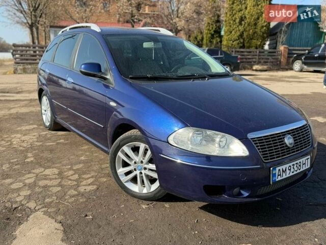 Синий Фиат Крома, объемом двигателя 2.2 л и пробегом 286 тыс. км за 5500 $, фото 1 на Automoto.ua