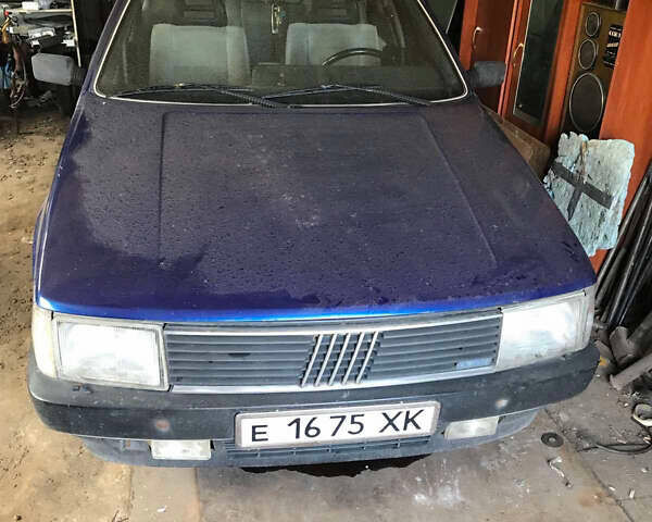 Синий Фиат Крома, объемом двигателя 2 л и пробегом 300 тыс. км за 1600 $, фото 1 на Automoto.ua