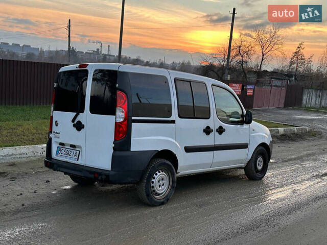 Белый Фиат Добло, объемом двигателя 1.4 л и пробегом 227 тыс. км за 7000 $, фото 1 на Automoto.ua