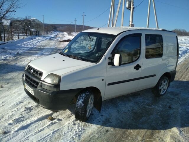 Белый Фиат Добло пасс., объемом двигателя 1.6 л и пробегом 190 тыс. км за 4700 $, фото 1 на Automoto.ua