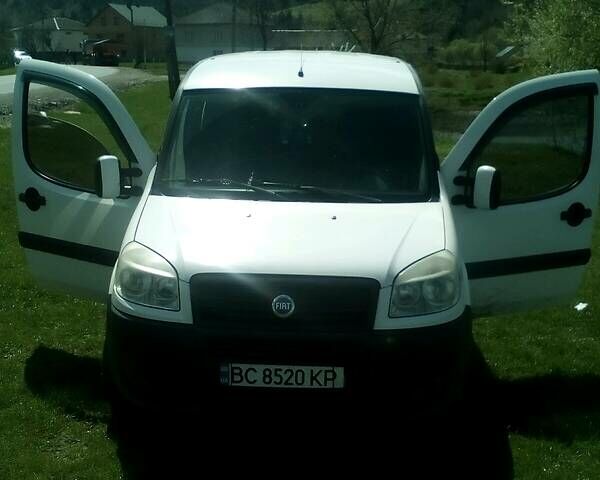 Білий Фіат Добло пас., об'ємом двигуна 1.3 л та пробігом 290 тис. км за 5499 $, фото 1 на Automoto.ua