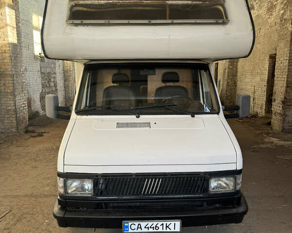 Белый Фиат Дукато, объемом двигателя 2.5 л и пробегом 145 тыс. км за 11500 $, фото 1 на Automoto.ua