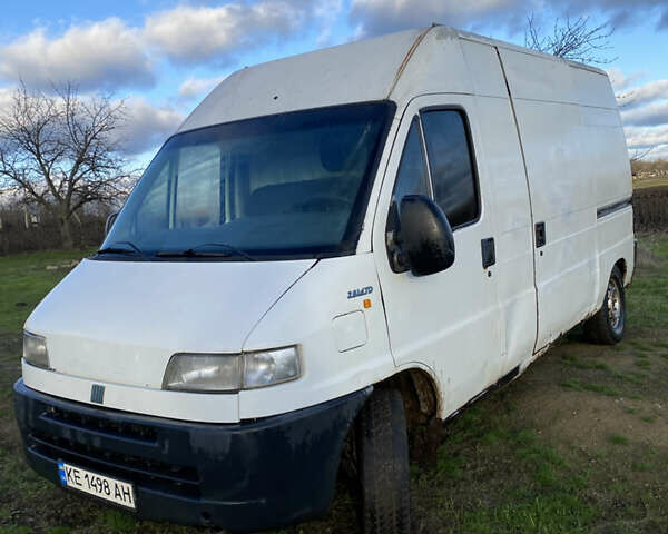 Белый Фиат Дукато, объемом двигателя 2.8 л и пробегом 300 тыс. км за 2200 $, фото 1 на Automoto.ua